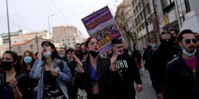 Второй день подряд. В Греции произошли столкновения полиции с протестующими студентами — видео - nv.ua - Греция