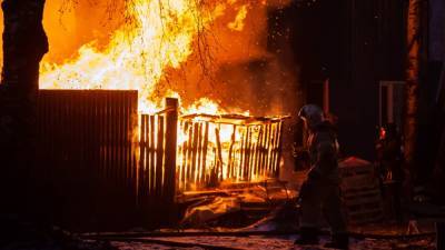 Труп мужчины обнаружили на пепелище в Оренбуржье