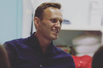 Навального в тюрьме засыпали сотнями фотографий котиков