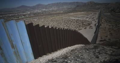 Байден окончательно остановил строительство стены на границе с Мексикой