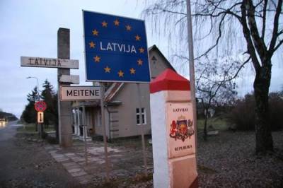 Латвии ввели новые временные рамки на пересечение страны