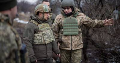 Перемирие не нарушают: Зеленский сказал, как бойцы на Донбассе отвечают снайперам