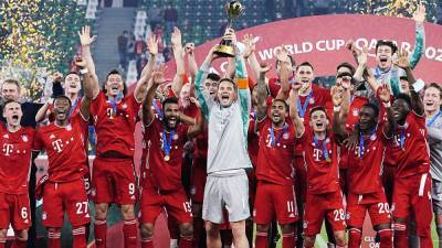 "Бавария" - второй клуб после "Барсы" с 6 титулами за год. Флик выиграл больше трофеев, чем проиграл матчей
