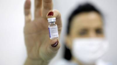 Россия и Сербия договорились о совместном производстве вакцины