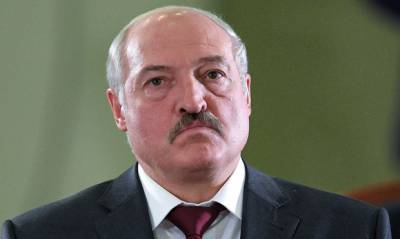 Переболевший коронавирусом президент Белоруссии закашлял на собрании и сорвал овации
