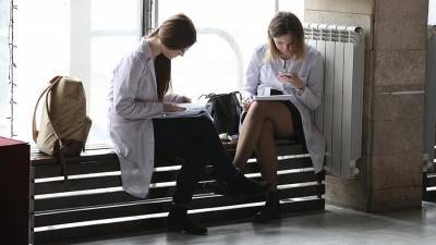 Студенты-медики пожаловались на задержку стипендий