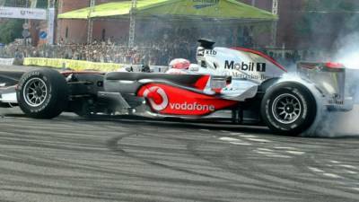 Пилот "Формулы-1" Фернандо Алонсо мог сломать челюсти в ДТП