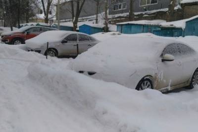 Коммунальные службы Уфы опубликовали график уборки снега во дворах на 13 февраля