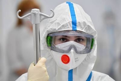Инфекционист предупредил о риске новой волны коронавируса в России