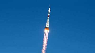 NASA намерена купить место для астронавта на «Союз» через посредника