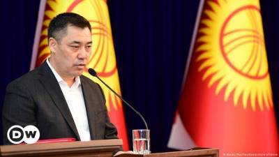 Экс-президентов Кыргызстана хотят лишить их статуса. Кому это выгодно?