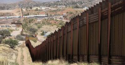 Байден остановил проект по строительству стены на границе с Мексикой