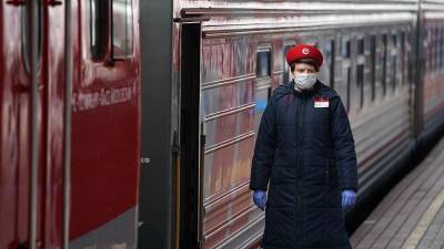 Россияне стали реже бронировать билеты на поезда и самолеты заранее