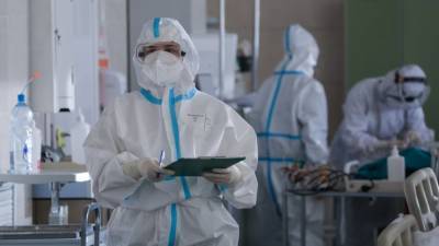 Россиян предупредили о риске весеннего всплеска коронавируса