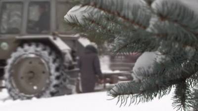 Новости на "России 24". В Брянске борьбу со снегом коммунальные службы ведут в круглосуточном режиме