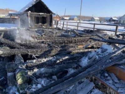СКР завел дело после пожара в Тобольском районе, где погибли две сестры