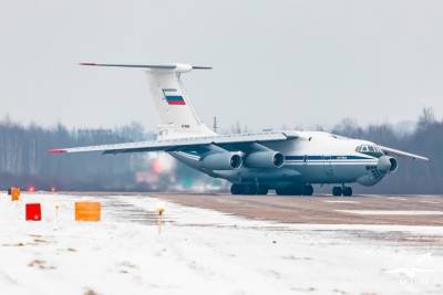 В Тверской области молодые командиры приняли участие в полетах на Ил-76