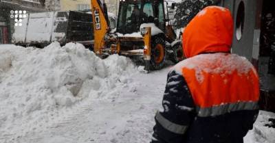 Непогода в Украине: 80 населенных пунктов обесточены, а в двух областях действуют ограничения на движение грузовиков