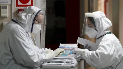 В России за сутки зарегистрировали более 15 тыс. новых случаев коронавируса