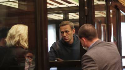 Новости на "России 24". Защита Навального потребовала отвод судьи