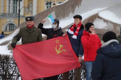 Свердловские власти запретили коммунистам митинги 23 февраля