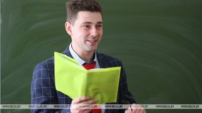Сегодня на первый план выходит воспитательный потенциал школы - учитель белорусского языка - belta.by - район Могилевский