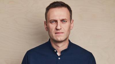 Акция с призывом к Навальному извиниться перед ветераном прошла в Латвии