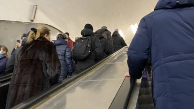 В Петербурге отремонтируют эскалаторы на двух станциях метро