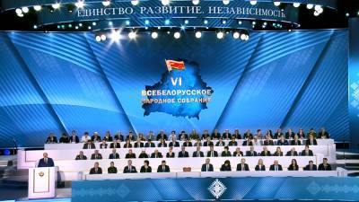 А.Лукашенко призывает сторонников мирного и спокойного развития страны сплотиться