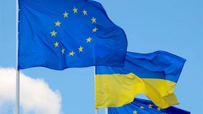 Реформы, зе-ошибки, война и вода для Крыма: решение Европарламента об Украине
