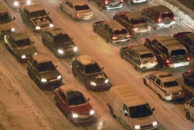 Пробки в Москве достигли 9 баллов из-за снегопада