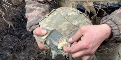 Украинский военный подорвался на неизвестном взрывном устройстве недалеко от Павлополя