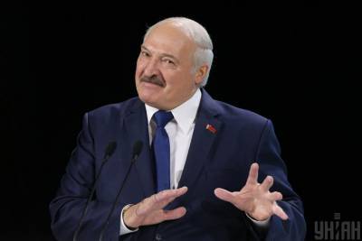 Лукашенко раскритиковал iPhone 12 из-за "слежки американцев"