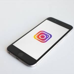 За оскорбления пользователей в Instagram будут блокировать аккаунты