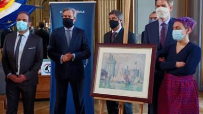 Украина передала похищенную из французского музея картину Синьяка "Порт Ла-Рошель"