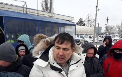 В Одессе моряки перекрыли трассу, Саакашвили присоединился к акции протеста