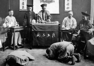 «Коутоу»: какой «унизительный» китайский ритуал отказался выполнить посол России