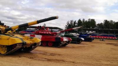 Подготовка военнослужащих ЦВО к "Танковому биатлону" попала на видео