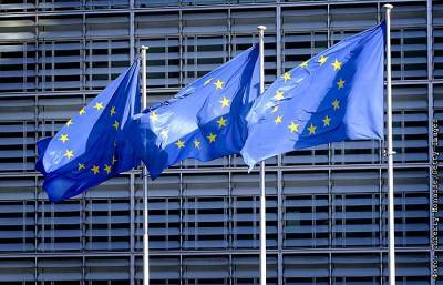 ЕС назвал присутствие дипломатов на судах в РФ классической практикой