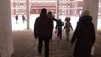 В Петербурге еще одна школьница обвинила в домогательствах учителя ОБЖ