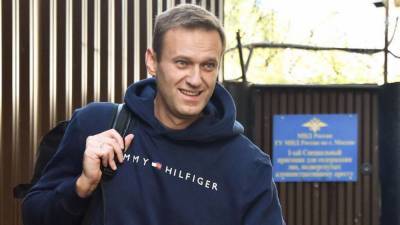 Сторонники Навального не вышли поддержать его к зданию суда