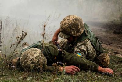 В зоне ООС на мине подорвался украинский солдат