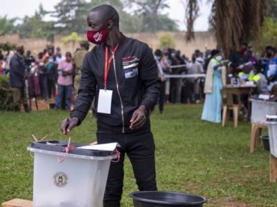 Уганда заявила, что "Евросоюз вмешивается в ее дела"