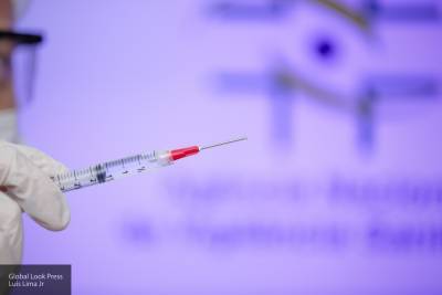 Доктор Зайцев назвал сроки создания российской вакцины от всех штаммов коронавируса