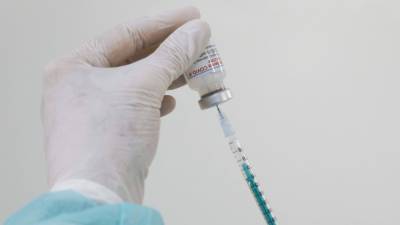 Очередную партию вакцины от COVID-19 доставили на базу ВС РФ в Южной Осетии