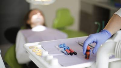 На Украине зубного врача заподозрили в издевательствах над маленькими пациентами