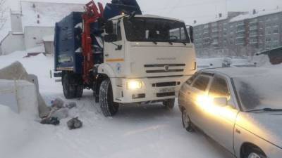 Полиция ищет очевидцев ДТП с участием мусоровоза в Череповце
