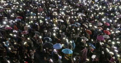 # Любовьсильнеестраха: жители сибирских городов зажгут фонари в поддержку Навального