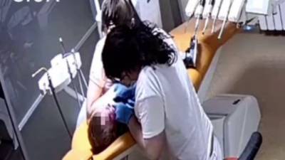 Детского стоматолога из Ровно уличили в избиении маленьких пациентов (видео) - vchaspik.ua