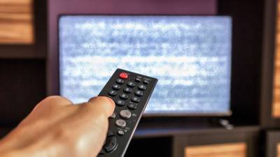 Украинский телеведущий назвал «крысами» зрителей закрытых телеканалов